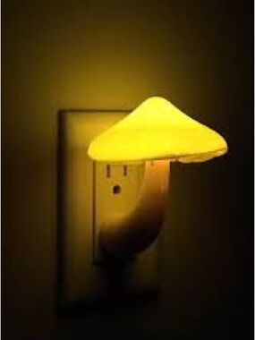✨NEW✨ ILOVEHUE Amber Mushroom Night Lamp